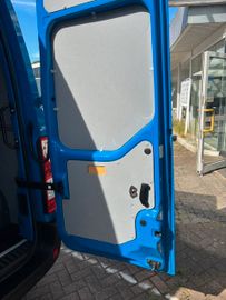 Bild 16 Opel Movano B Großraumkasten L2H3 3.3t