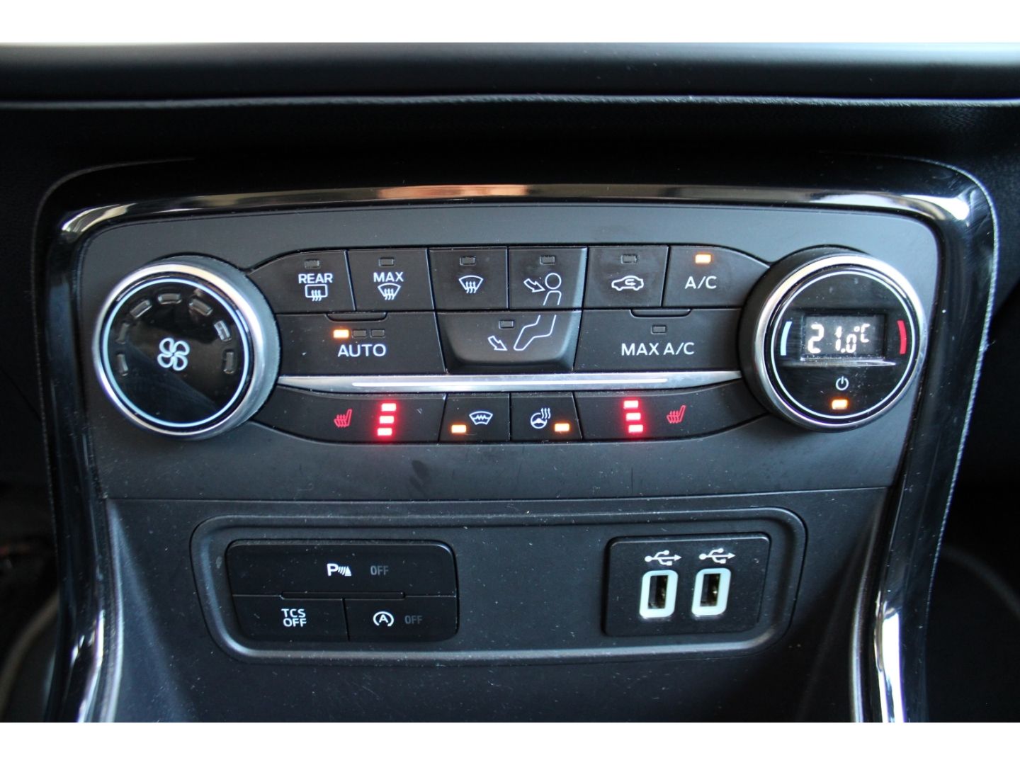 Fahrzeugabbildung Ford EcoSport Titanium WiPa RFK Tempomat  Android Aut