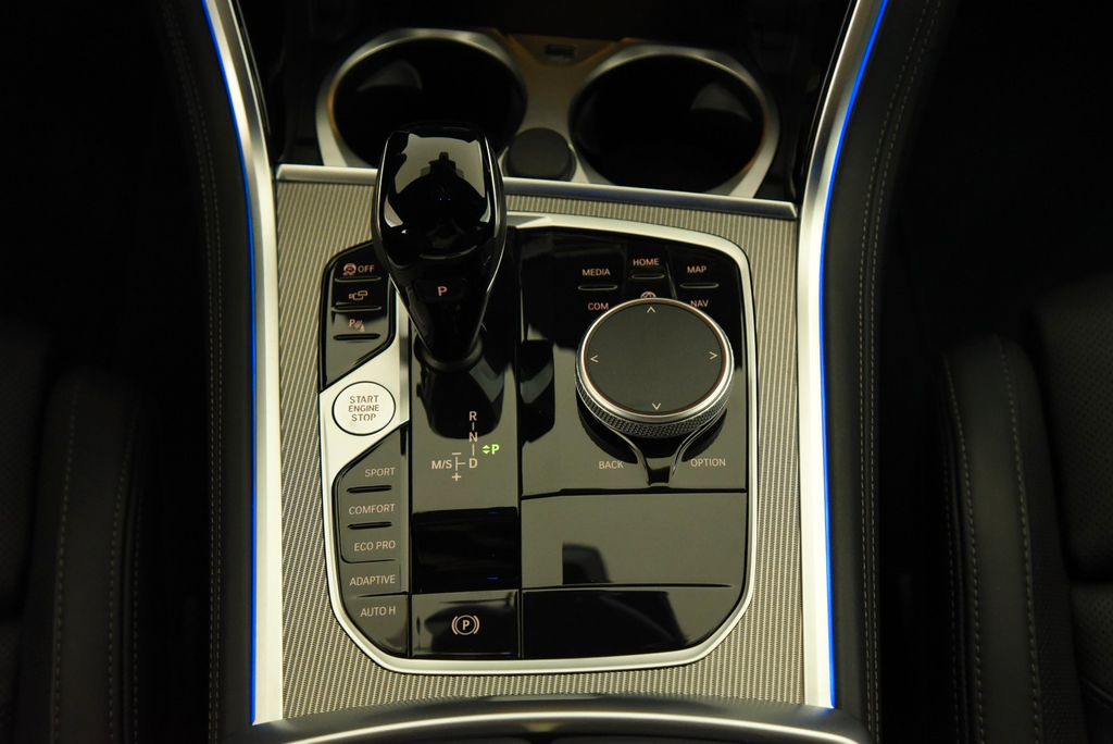 BMW 840