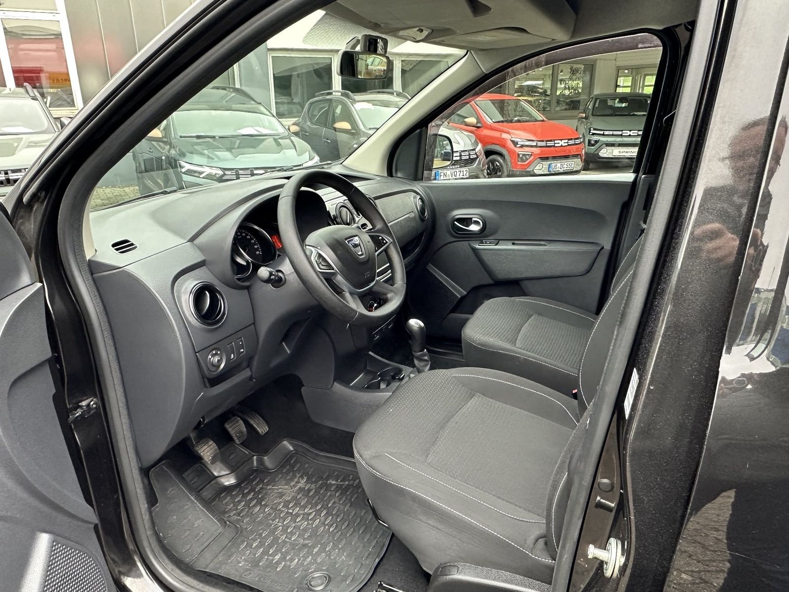 Fahrzeugabbildung Dacia Dokker Comfort SCe 100