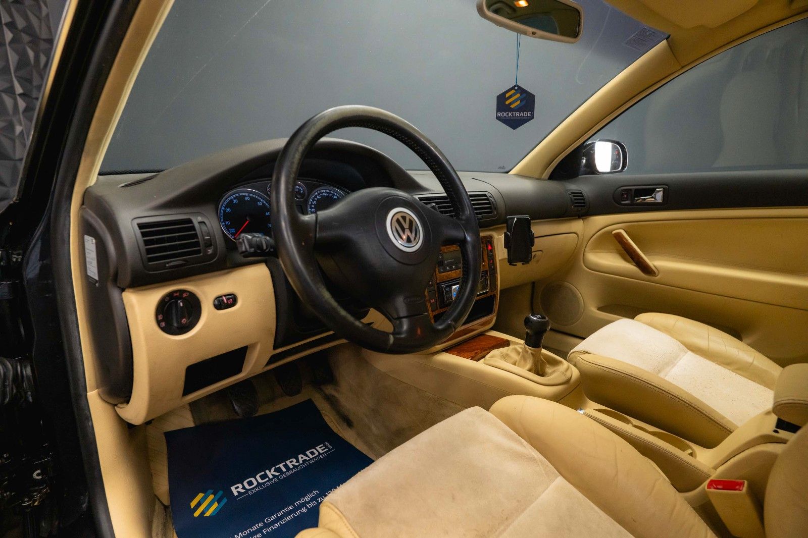 Fahrzeugabbildung Volkswagen Passat 2.0 Highline | Alcantara | Xenon | MP3