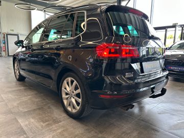 Volkswagen Golf *ACC*NAV*PDC*SitzHZ*2-ZONEN*ALCANTARA*AHK*