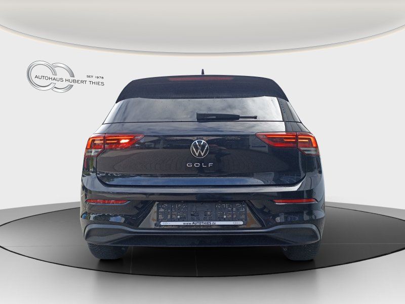 Fahrzeugansicht 6 Fahrzeugabbildung Volkswagen Golf VIII 1.5 TSI Life SMART-LINK+NAVI+LED-PLUS