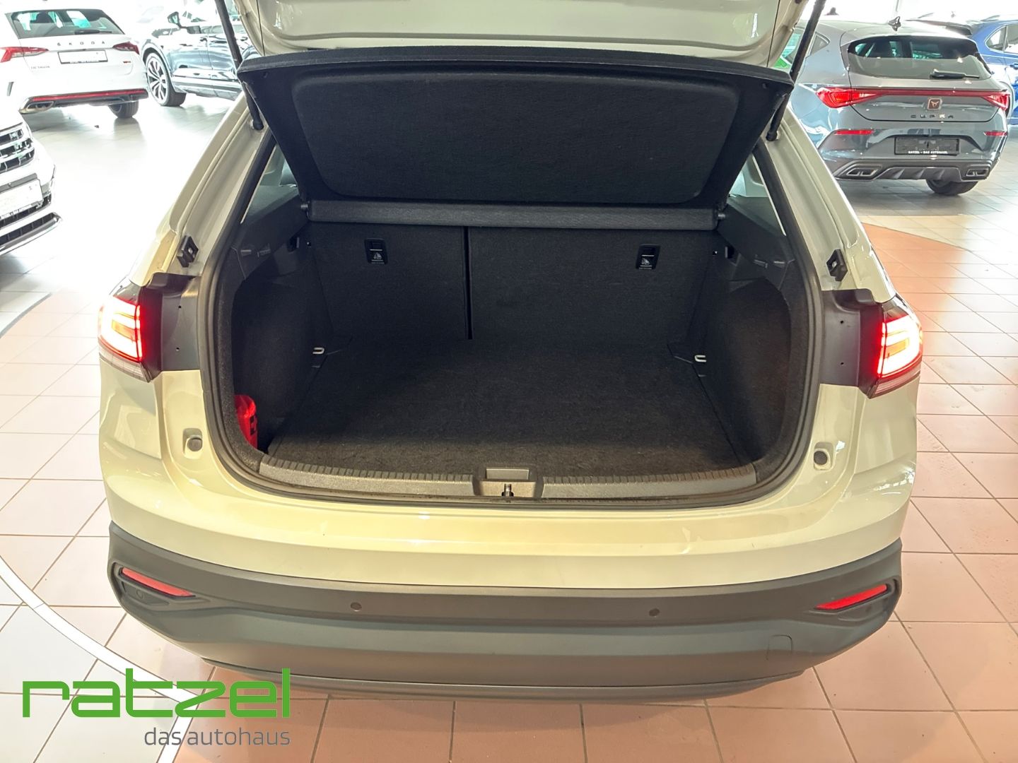Fahrzeugabbildung Volkswagen Taigo Life 1.0 TSI Digitales Cockpit LED DAB SHZ