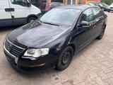 Volkswagen Passat 1.9 TDI - Volkswagen Passat aus 2005: TDI