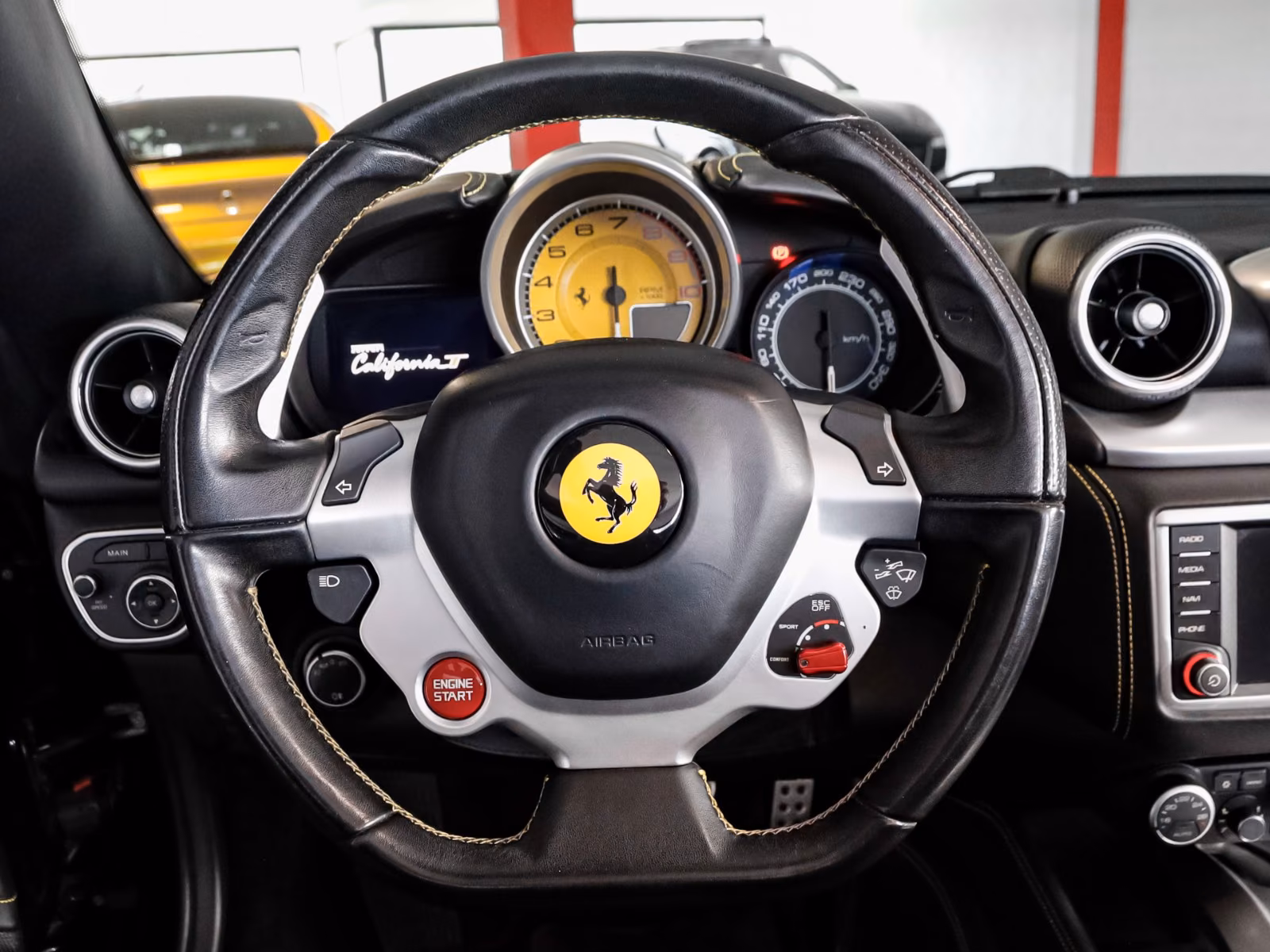 FERRARI CALIFORNIA T