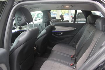 Mercedes E 220 - 7