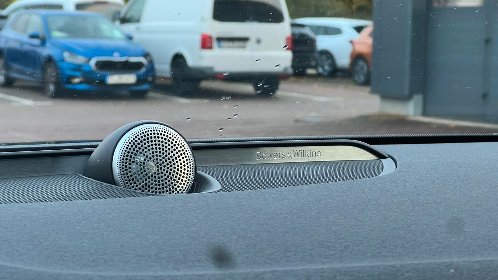 Fahrzeugabbildung Volvo S90*R-Design*T8*AWD*B&W*LUFT*MASS*20Zoll