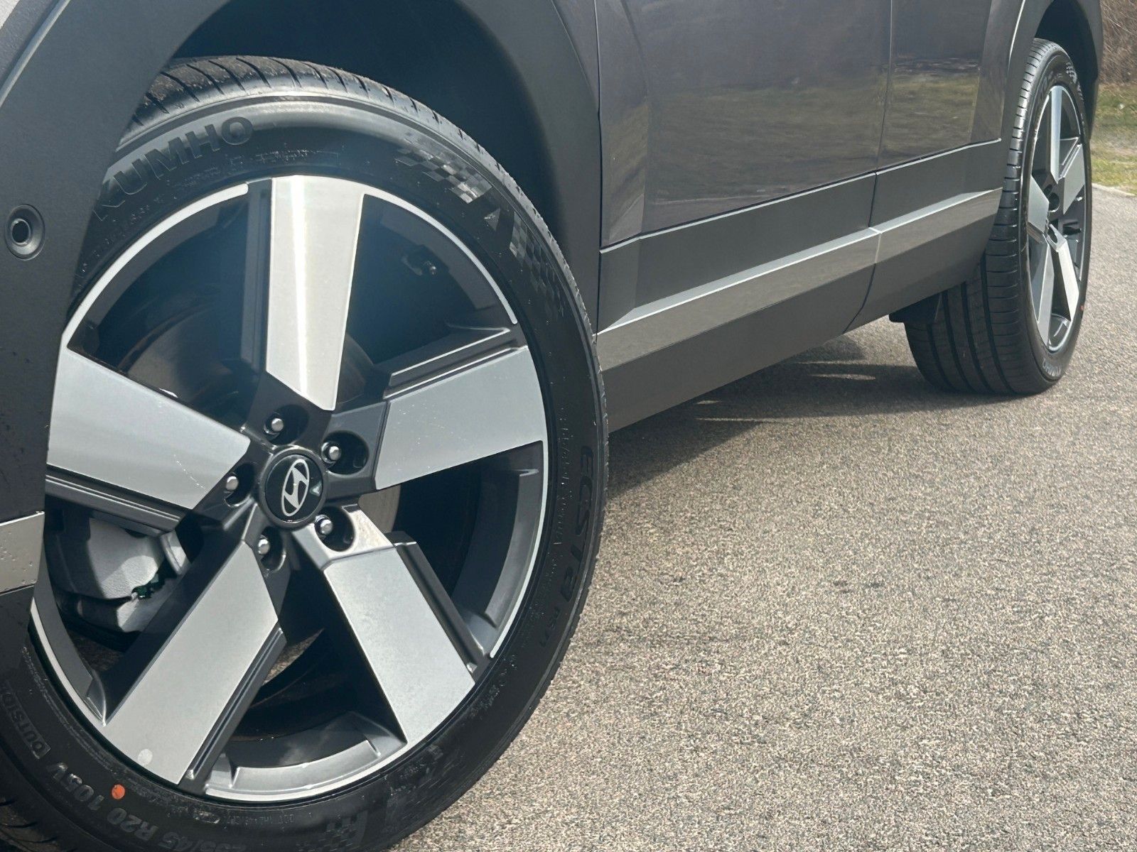 Fahrzeugabbildung Hyundai SANTA FE 1.6 T-GDI HEV Signature *ACC*7Sitz*360°