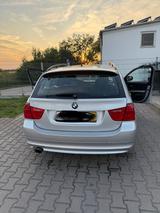 BMW 320i mit TÜV bis 01/27 - BMW 320 aus 2009: Kombi