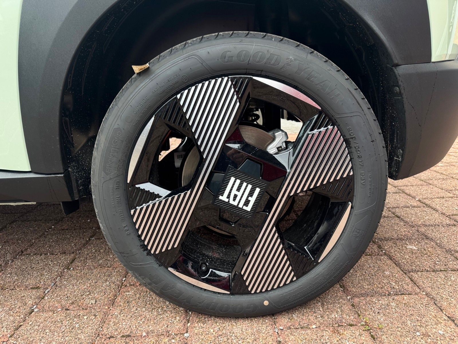 Fahrzeugabbildung Fiat Grande Panda Elektro La Prima 44 kWh Navi Kamera