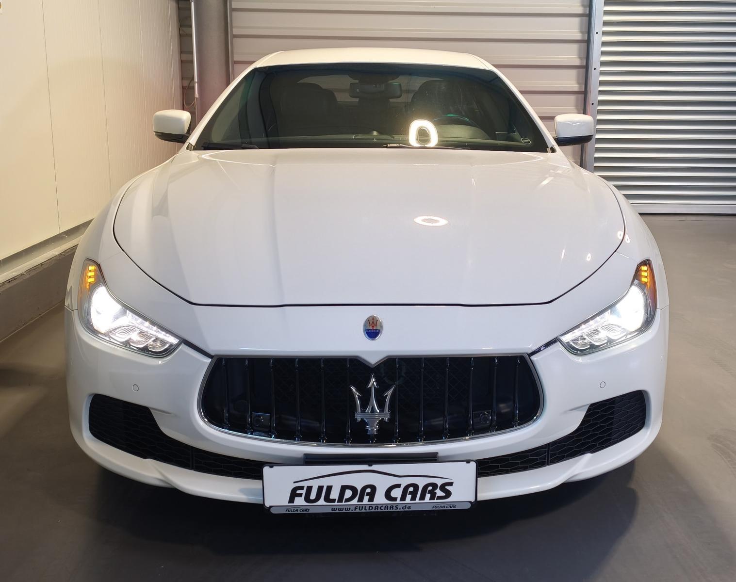 MASERATI GHIBLI V6 3.0 275 CH BVA - VOLANT EN CUIR - BI-XENON - CUIR - GPS - CHAUFFAGE STATIONNAIRE