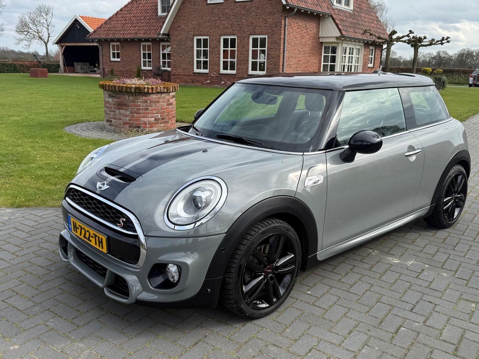 MINI JOHN_COOPER_WORKS