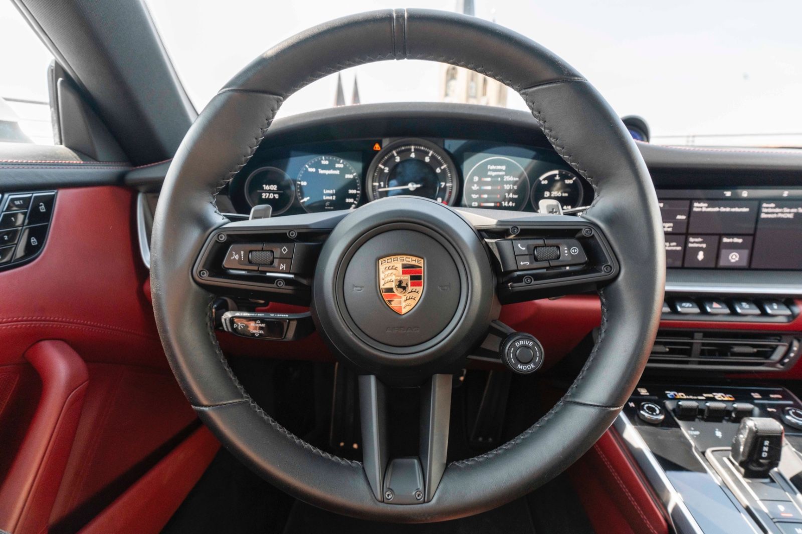 Fahrzeugabbildung Porsche 911  Carrera 992 KAM PASM PDK LED CHRONO CARP