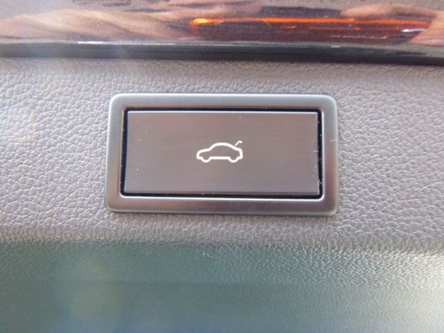 Fahrzeugabbildung Skoda Superb 2,0 TDI Kombi >AUT/AHK/NAV/PAN/SHZ/TEMP<