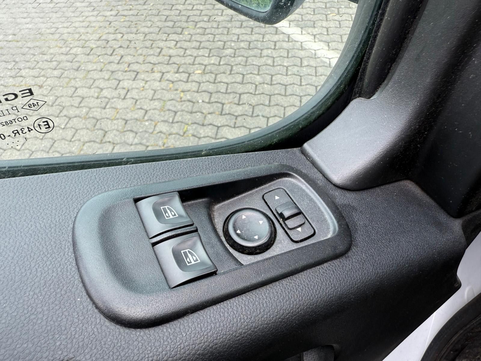 Fahrzeugabbildung Renault Master III Kasten L1H2 HKa3,5t/1.HAND/SCHECKHEFT