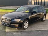 Audi A4 2,0 TDI Avant Attraction,Navi,AHK,Euro 5 - Audi A4: 2.5