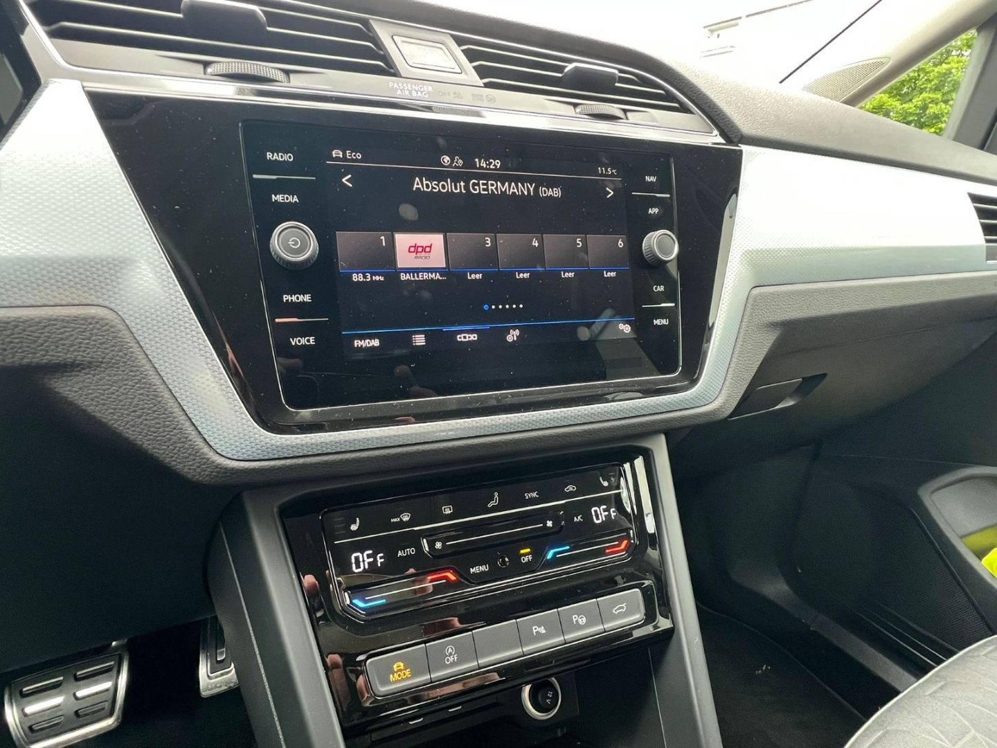 Touran 2.0TDI DSG GOAL AHK*7Sitze*IQ*Navi*elHeck