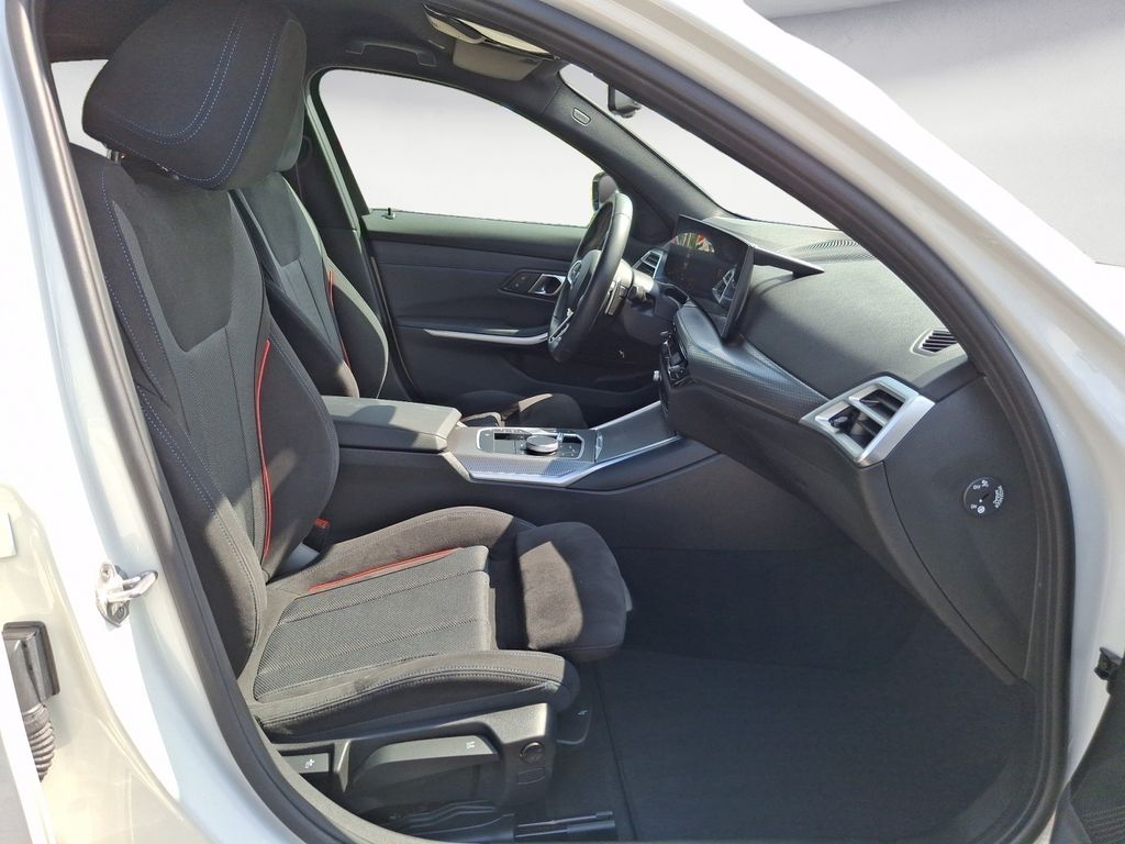 BMW 3 Series 2025