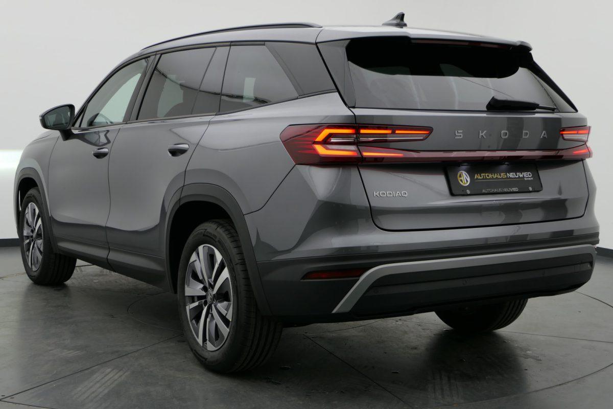 Skoda Kodiaq 1.5 TSI DSG+7SITZ+STANDHZ+CAM+MATRIX+NAV+