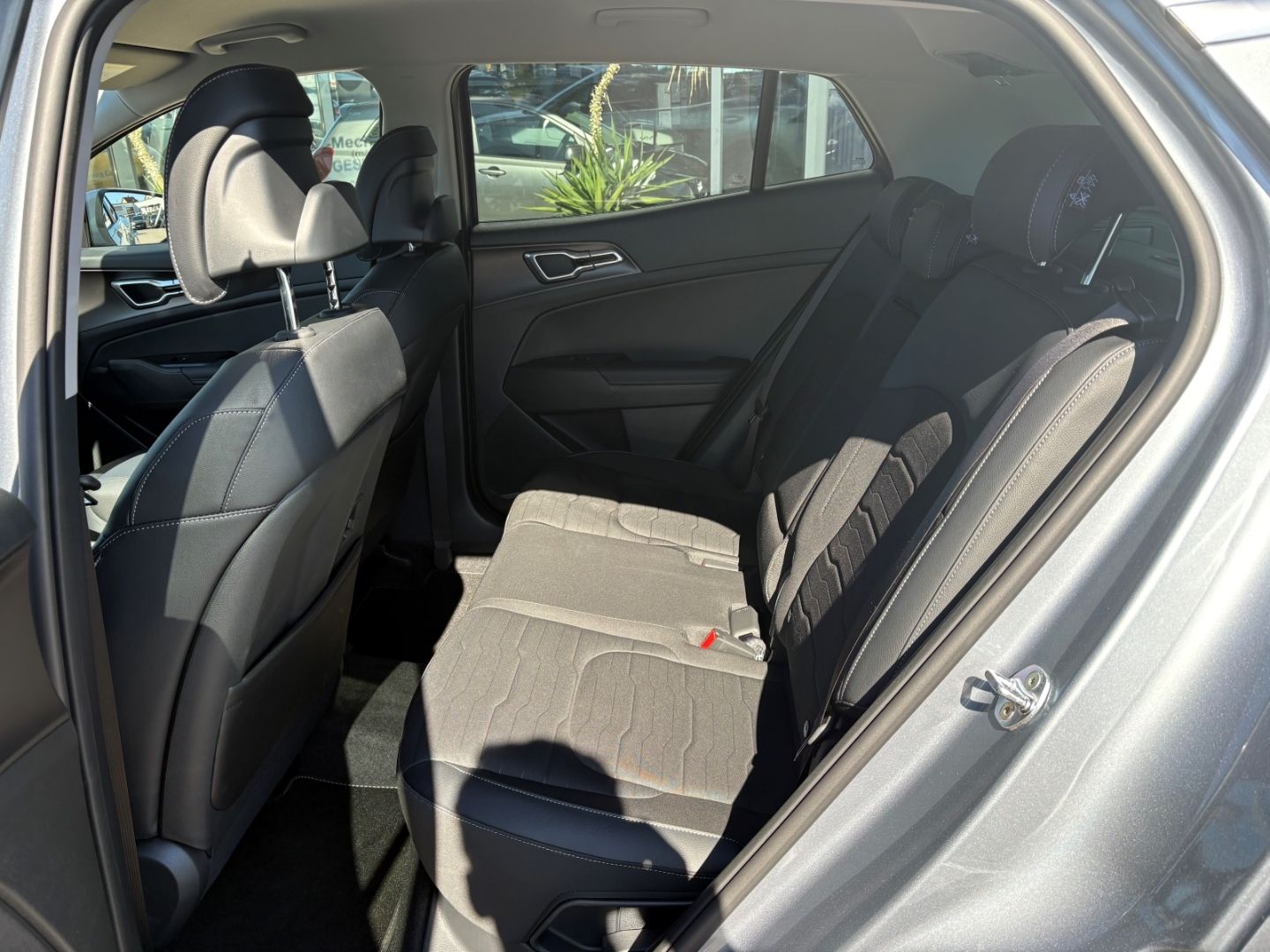 Fahrzeugabbildung Kia Sportage Vision Kamera LED elek Sitz Abstandstem