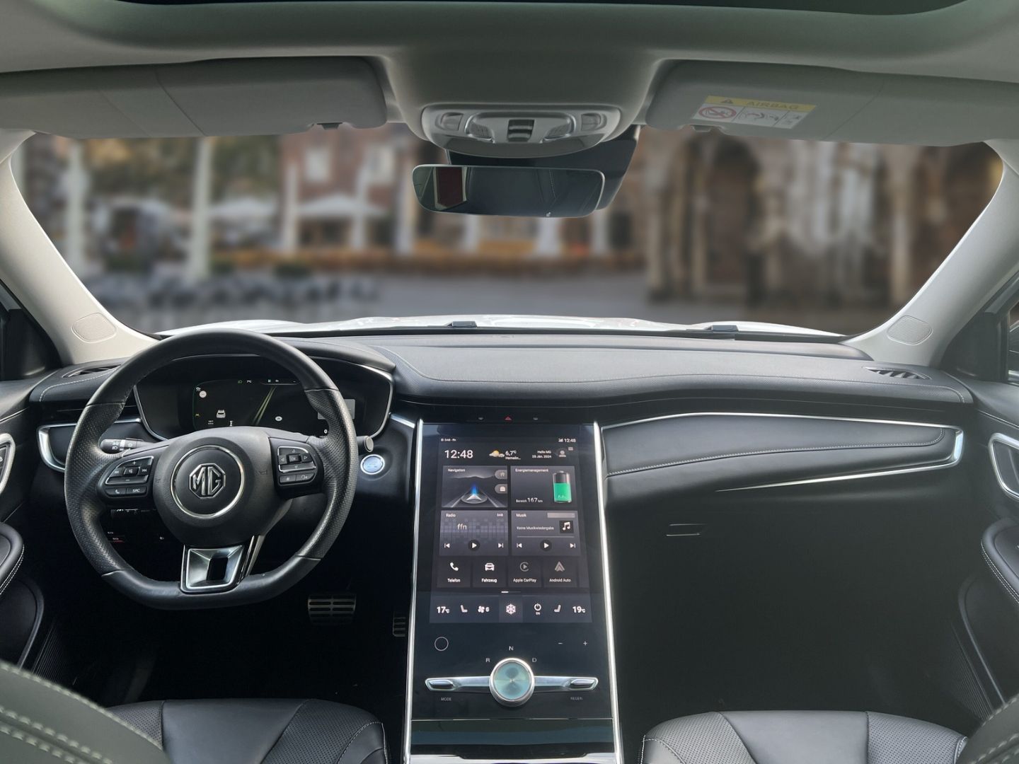 Fahrzeugabbildung MG Marvel R Luxury Panorama Leder digitales Cockpit