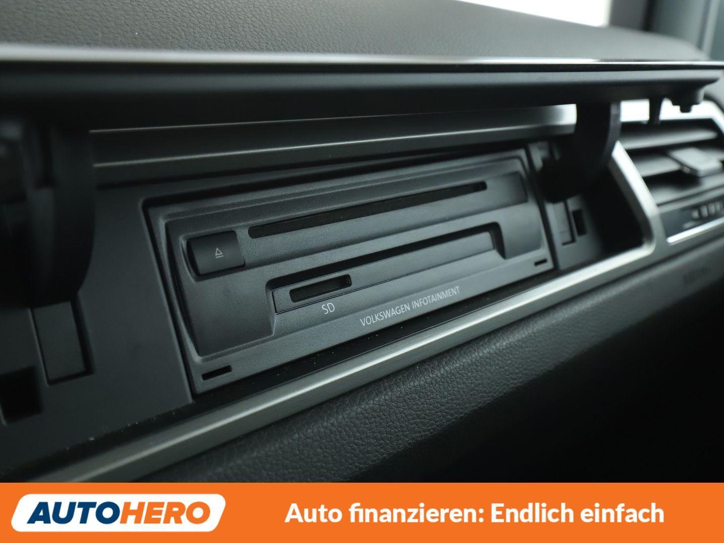 Volkswagen Touran 1.4 TSI Comfortline BlueMotion Tech *NAVI