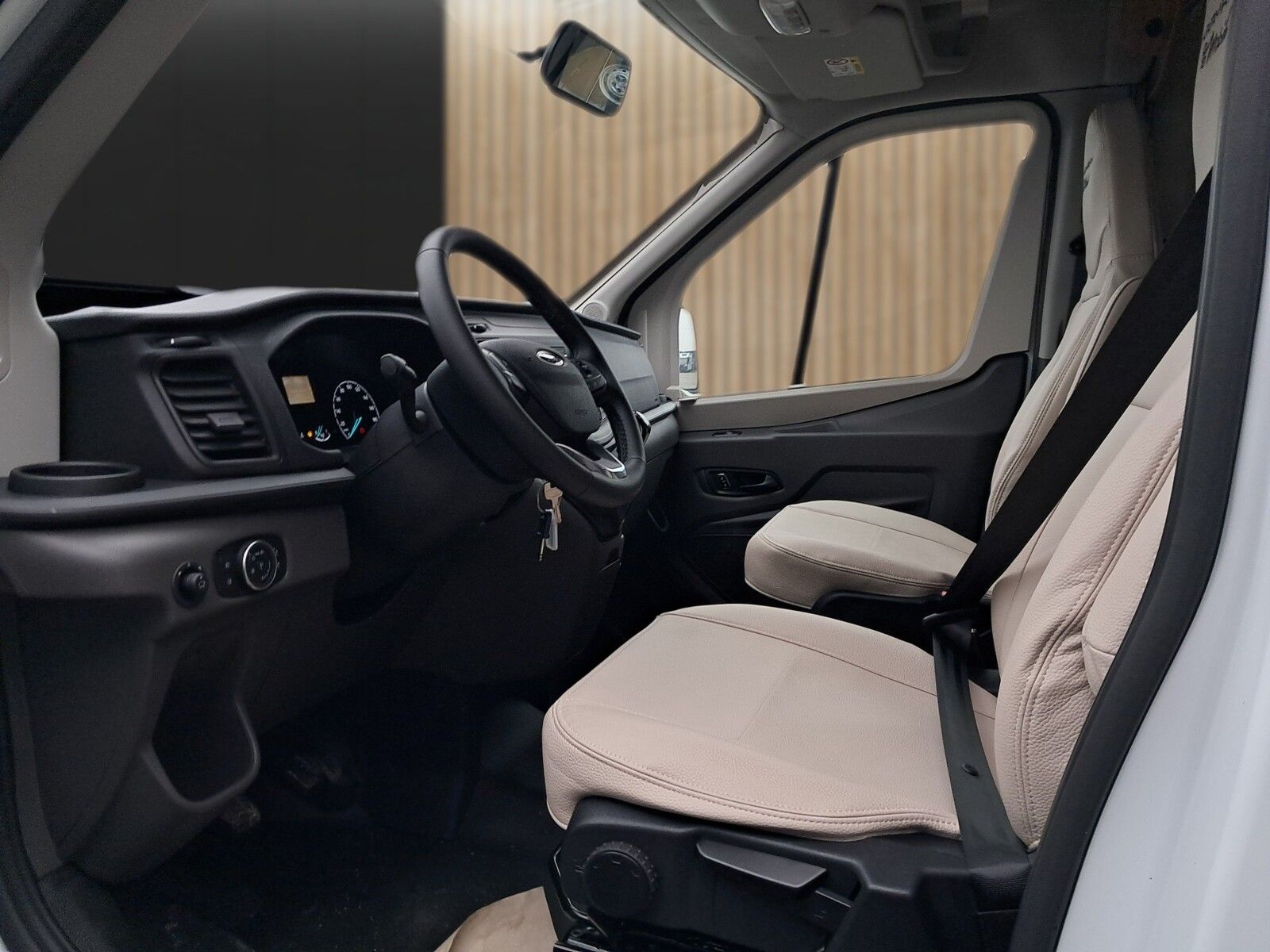 Fahrzeugabbildung Karmann Dexter 4x4 DE 570 AW 170 PS, Alufelgen, AHK TZ