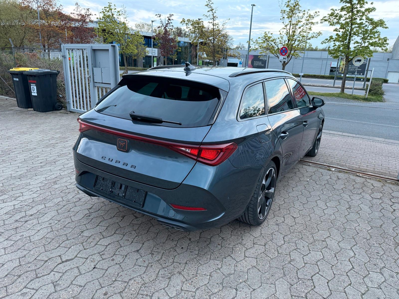 Cupra Leon AHK*ACC*PARK*NAVI*SHZ*CONNECT*LANE