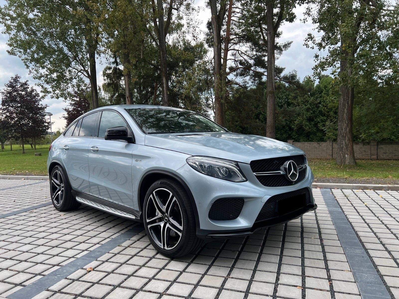MERCEDES-BENZ GLE 43 AMG COUPE NIGHT/CAM/AHK/ACC/STHZ/FULL OPT