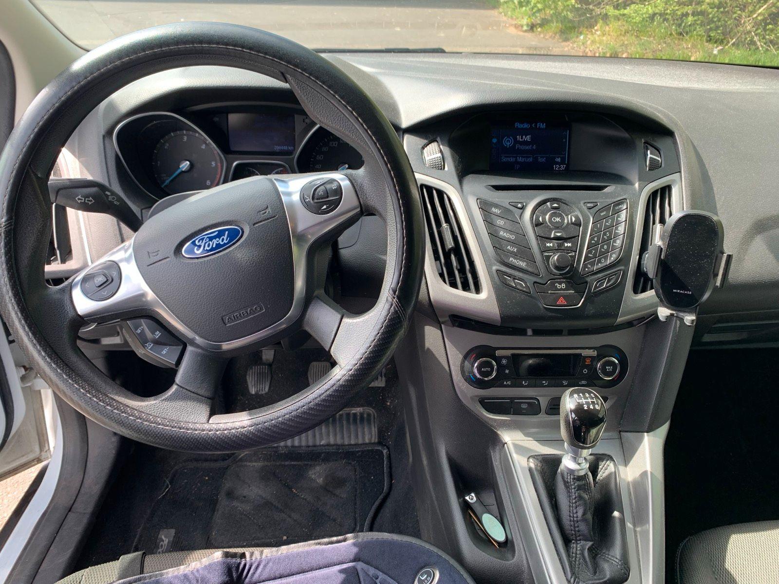 Ford Focus 2014 — photo 5