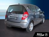 Mercedes-Benz A 200 Lim. Autom. Avantgarde/SHD/PTS/SitzhzgR-CD - Mercedes-Benz A 200: Avantgarde