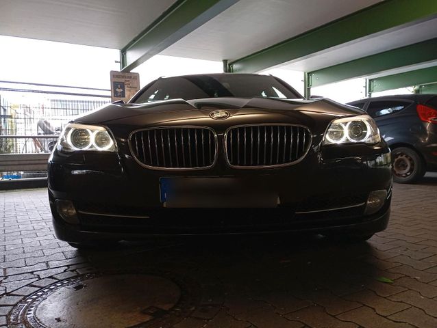 BMW 520d F10 Unfallfrei 2.Hand TÜV NEU STA...