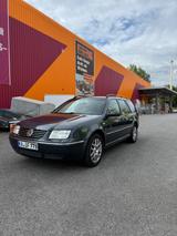 Volkswagen Bora 1.6 FSI Basis Variant Basis - Volkswagen Bora: Variant