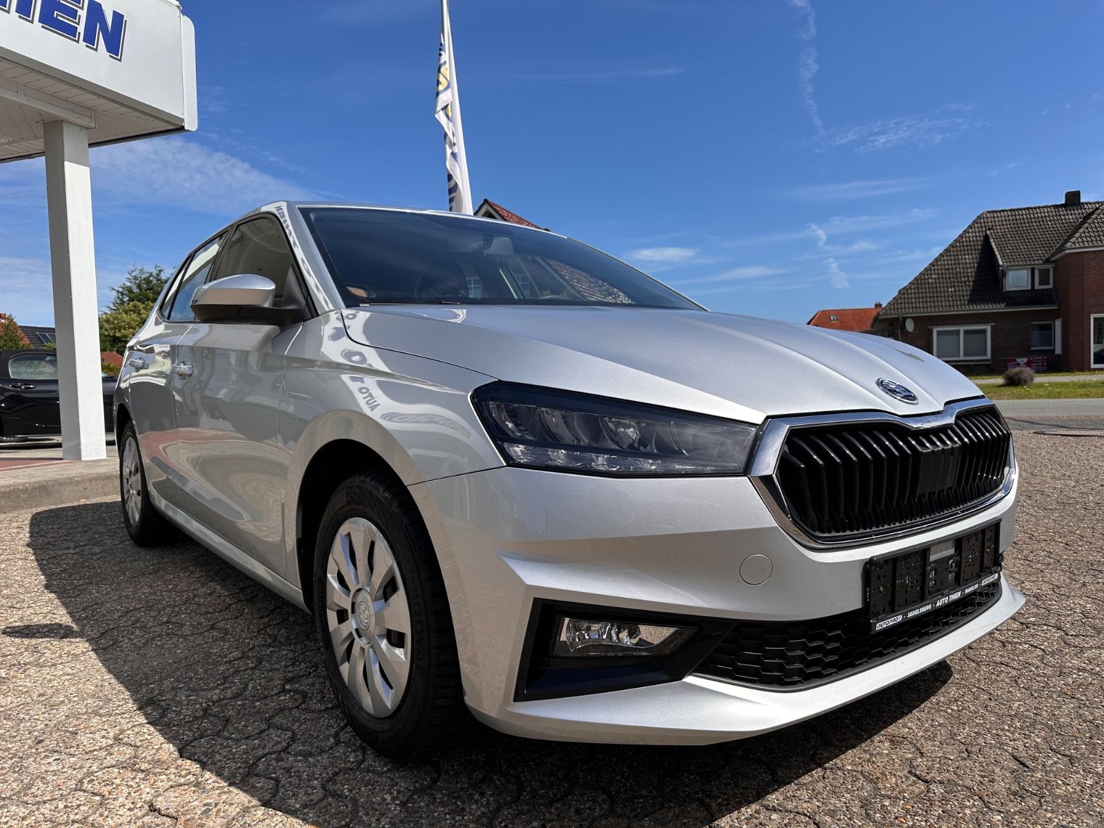 Fahrzeugabbildung SKODA Fabia 1.0 MPI Ambition APP/Klima/GJR