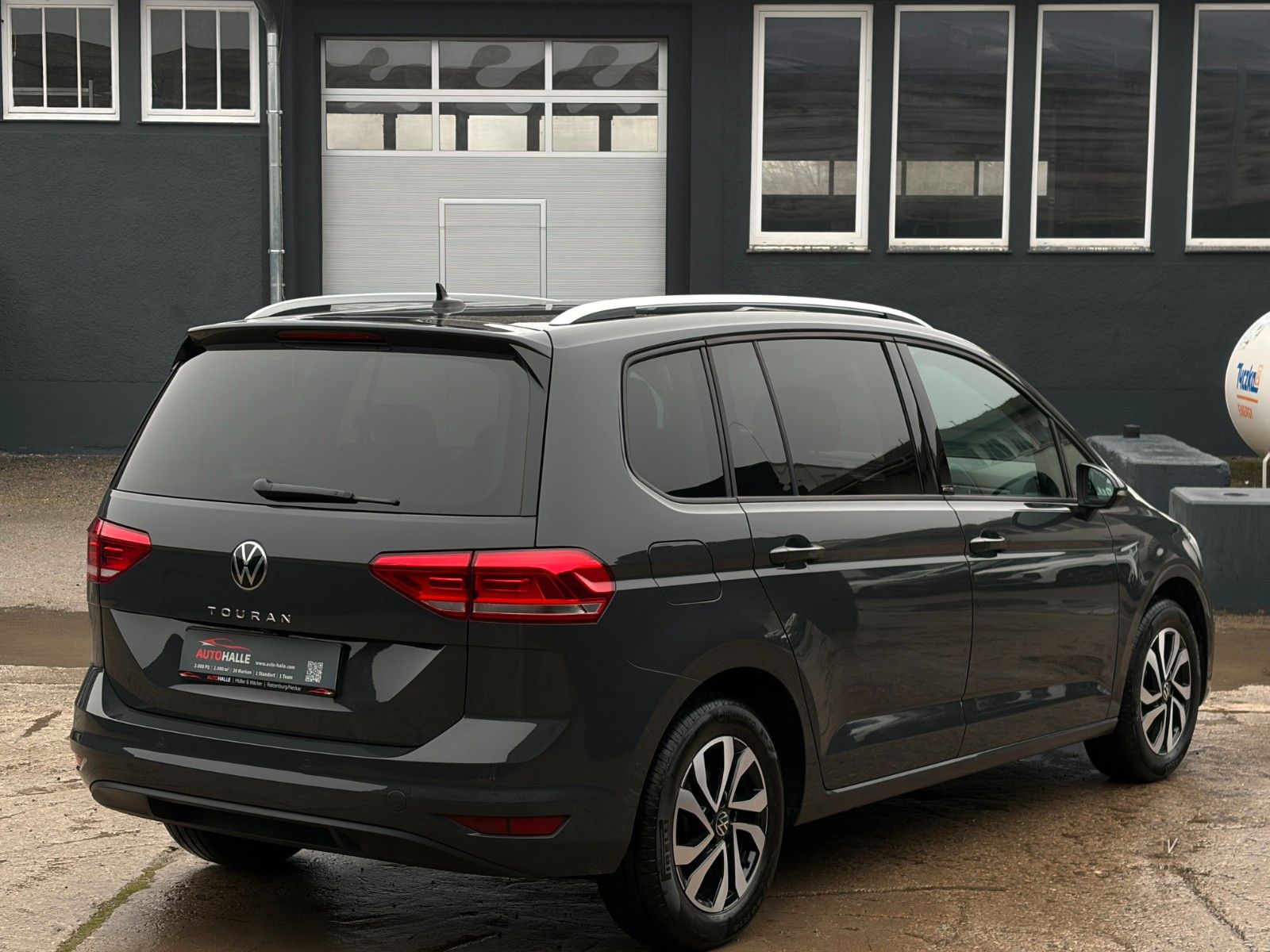 Fahrzeugabbildung Volkswagen Touran 1.5 TSI DSG Active Kamera ACC LED LHZ SHZ