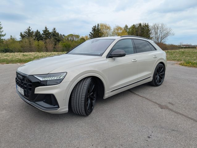 AUDI SQ8 TFSI quattro - Carbon, B&amp;O, Night Vision