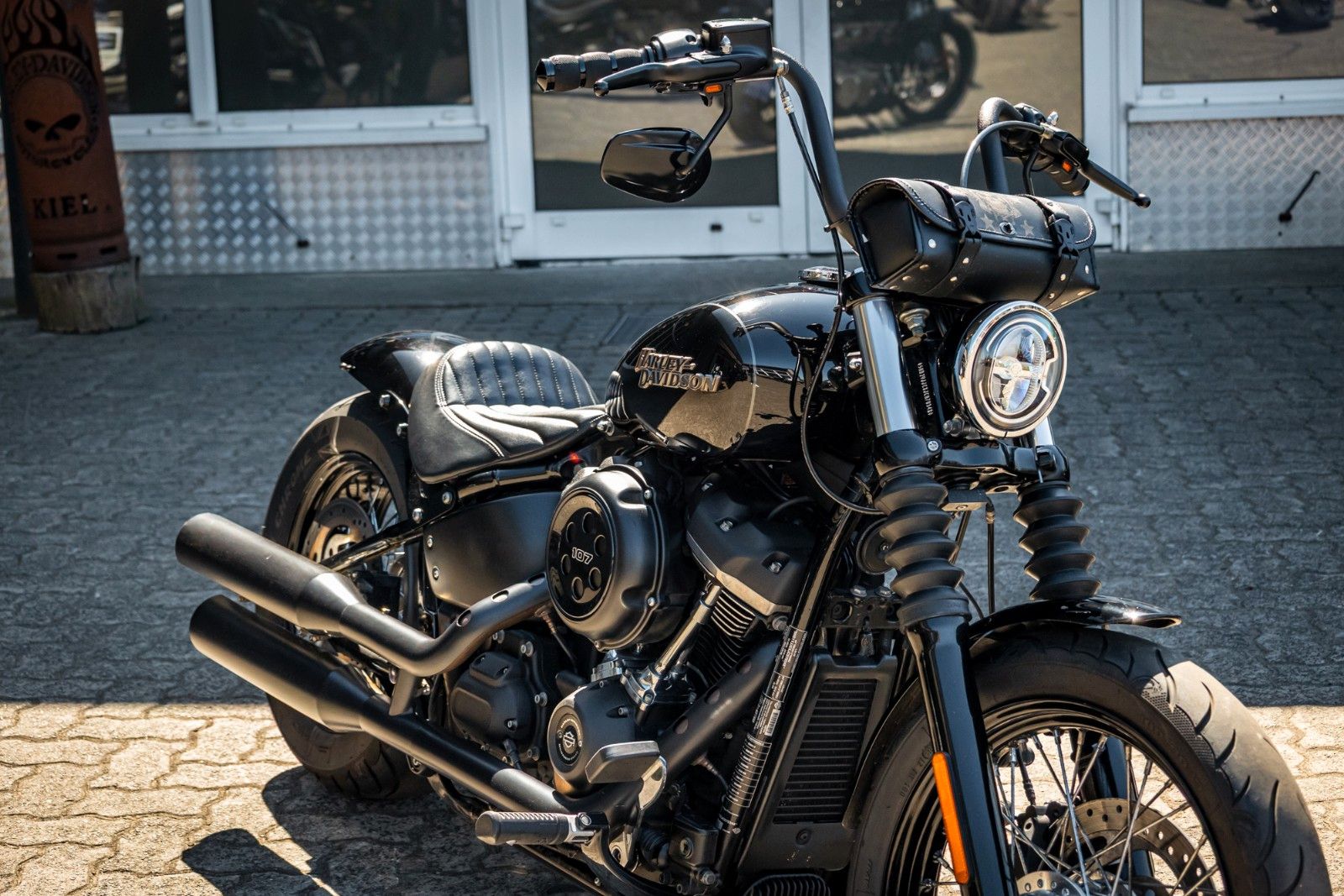 Fahrzeugabbildung Harley-Davidson STREET BOB FXBB - Heckumbau 200er Hinterreifen