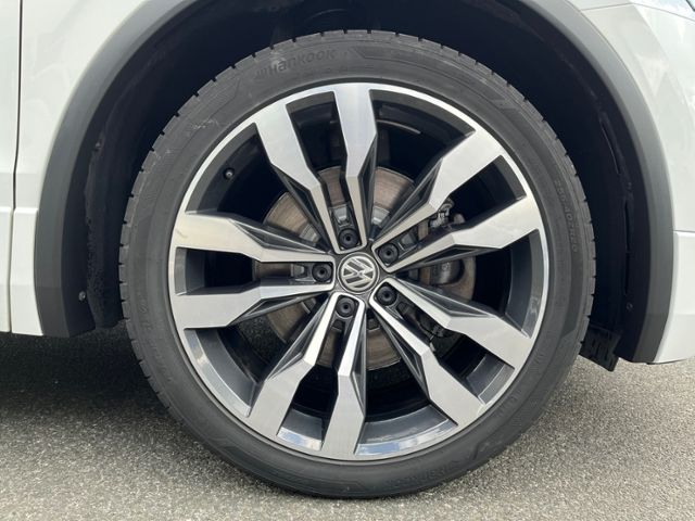 Fahrzeugabbildung Volkswagen Tiguan R-line 4MOTION 2,0 l TSI DSG Highline LED