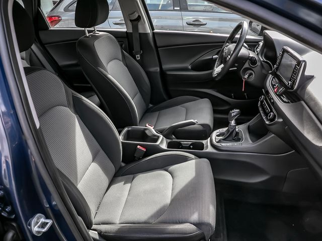 Hyundai i30 cw Pure Kamera Navi SHZ PDC TEMP
