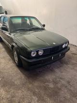BMW E30 318i - BMW 318 aus 1988: 318i