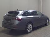 Skoda Octavia Kombi 2.0 TDI Style Leder Navi AHK Pano - Skoda Octavia: Style