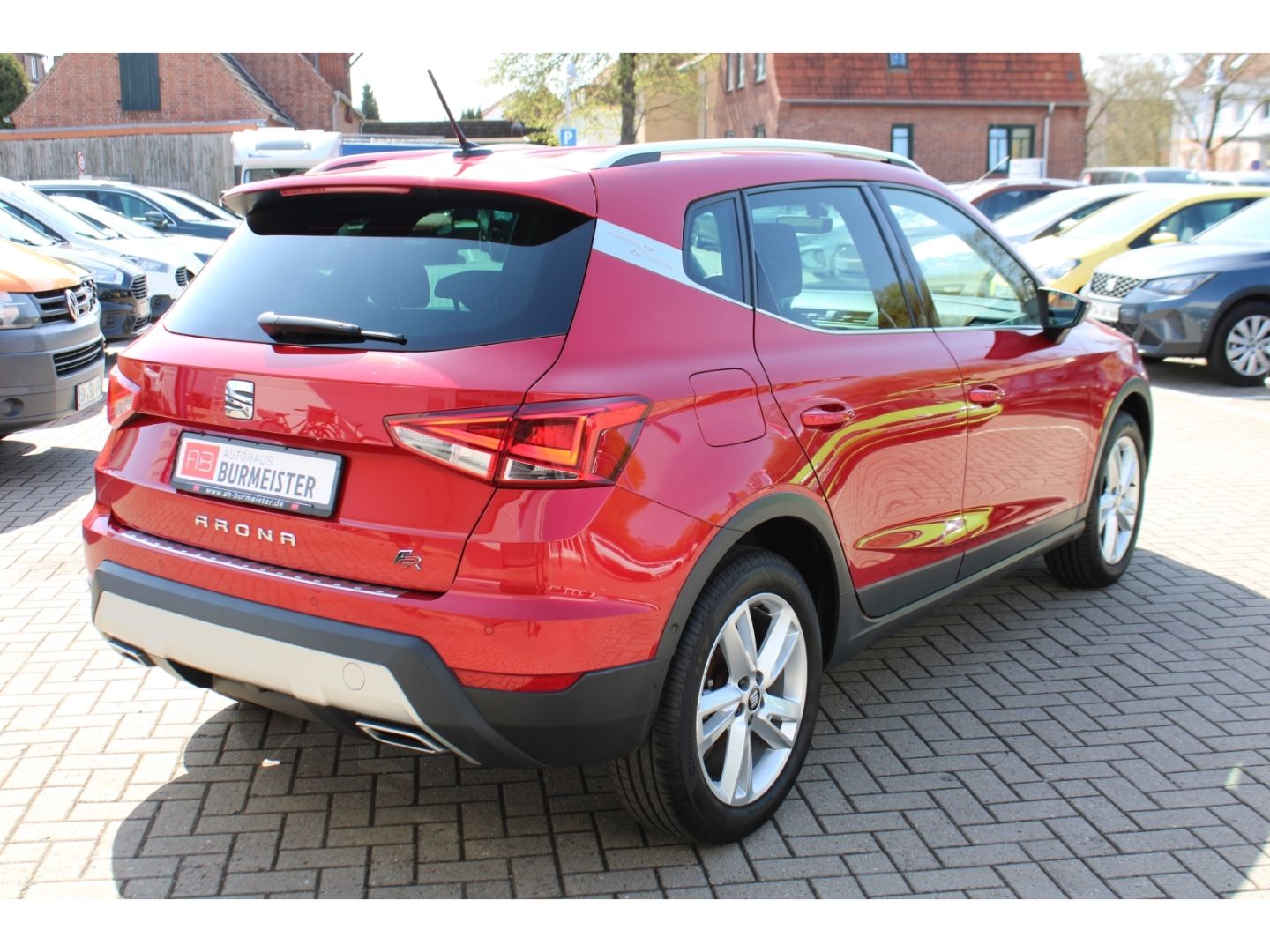 Fahrzeugabbildung SEAT Arona 1.0 TSI FR LED Navi TWA PDC DAB SHZ Tempom