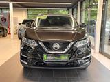 Nissan Qashqai 1.3 DIG-T N-Connecta Pano Navi Kam SitzH - Nissan Qashqai Gebrauchtwagen in Dresden