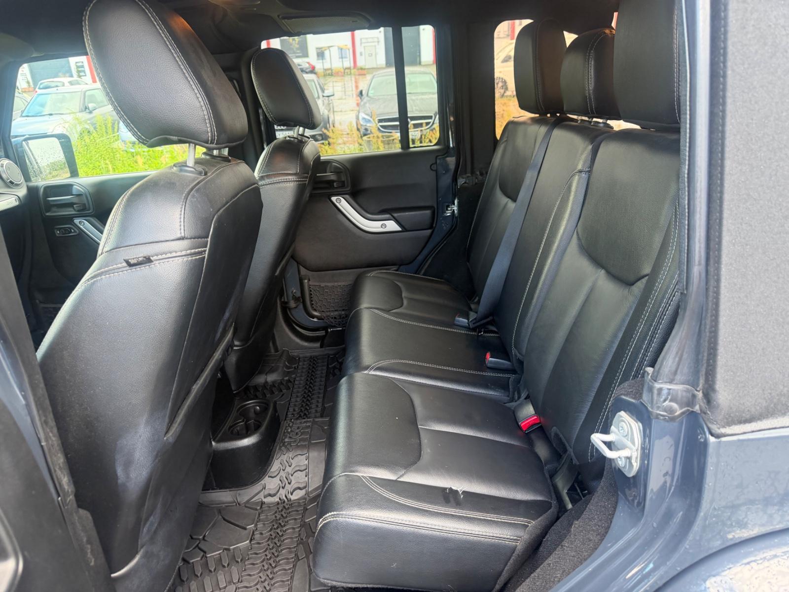 Jeep Wrangler Unlimited JK Final Edition 3.6 V6 284ch - 1 ère main - Soft top - Carnet entretien - Attelage