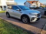 Volkswagen Taigo 1.5 TSI DSG R-Line, IQ, ACC, PANO, AHK - VW Taigo von privat