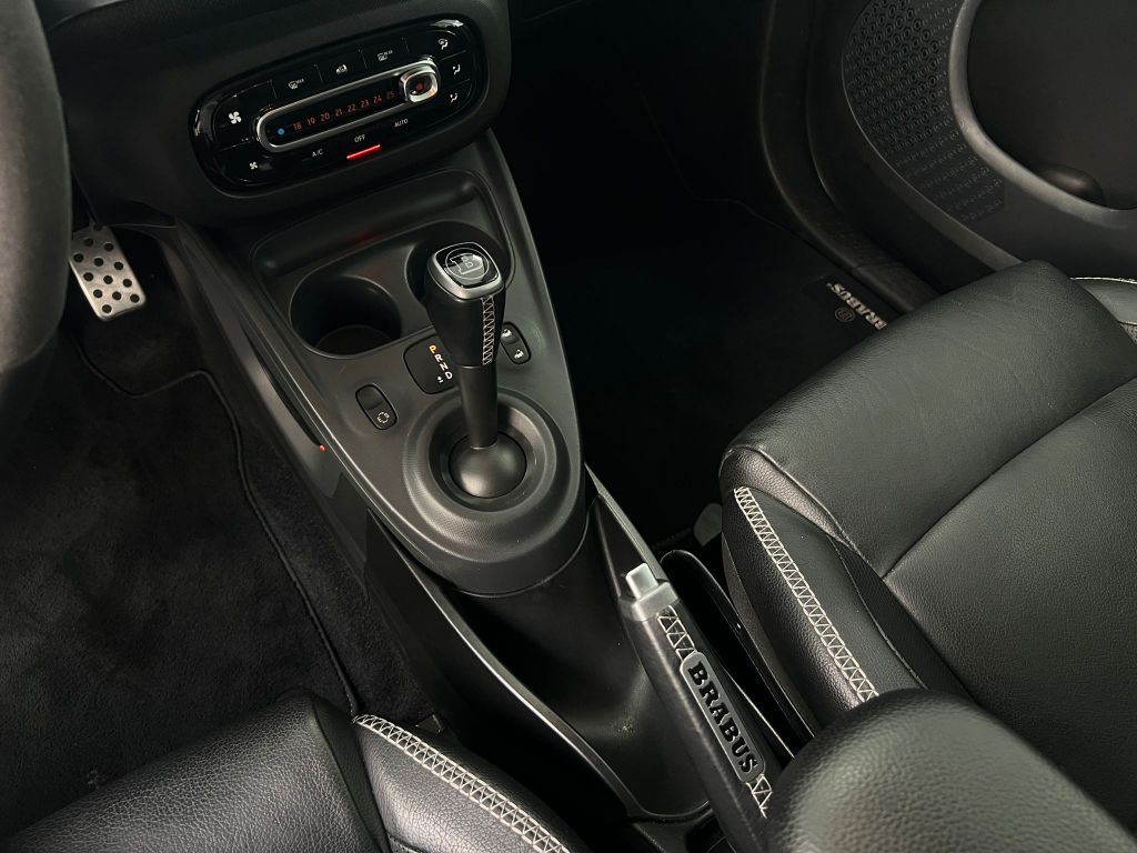 Smart Fortwo fortwo BRABUS Cabrio Xclusive LEDER*JBL*KAM*LED*