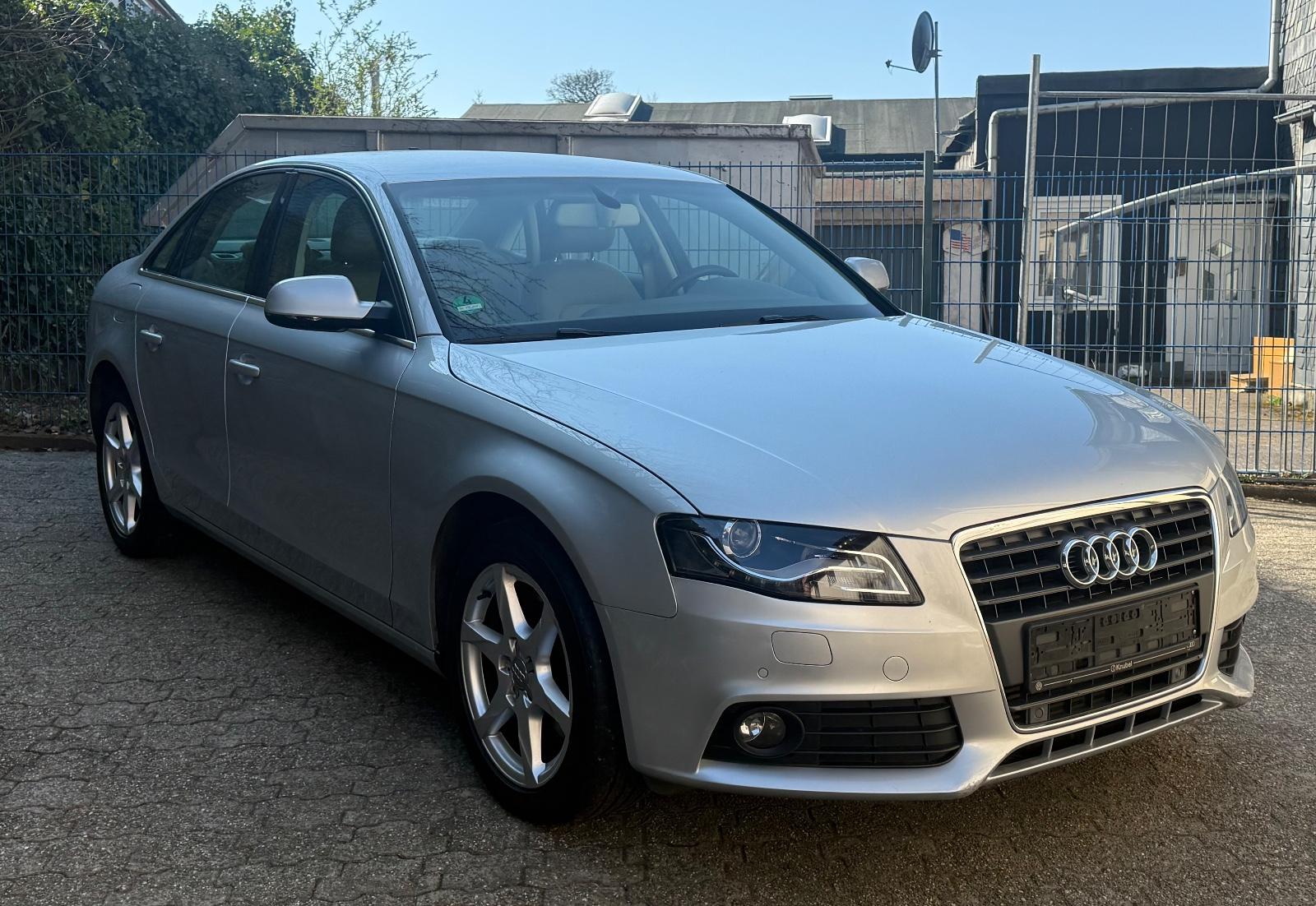 Audi A4 Lim. Attraction 2.0 TDI Automatik Xenon