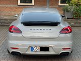 Porsche Panamera 3.0 - Porsche Panamera mit Diesel-Antrieb: Limousine, 3.0