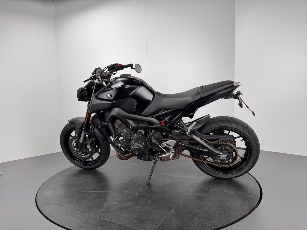 Fahrzeugabbildung Yamaha MT-09 *IXIL-ABGASANLAGE *WILBERS FEDERBEIN